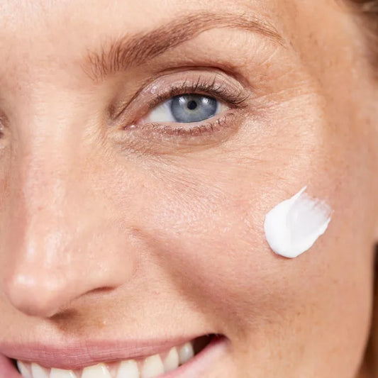 Avène TOLERANCE HYDRA-10 - Fluide Hydratant - Visage - Peaux Sensibles Normales à Mixtes, 40ml